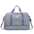 Sac de voyage bleu clair avec une sangle d'épaule et le logo "MANLY TAKE YOU TO SEE THE WORLD".