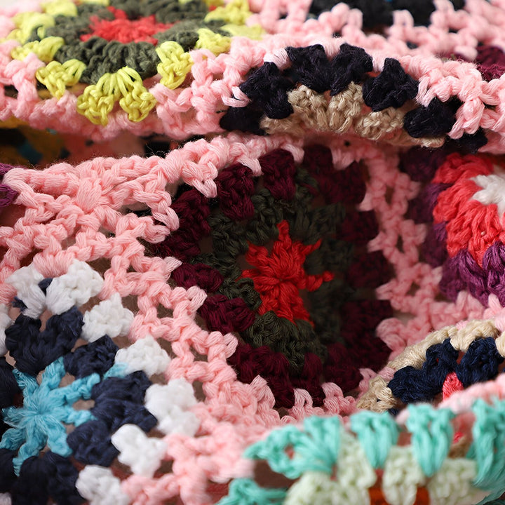 Gros plan sur un motif crochet coloré composé de carrés granny., 46193947181280,46193947214048,46193947246816,46193947279584,46193947312352