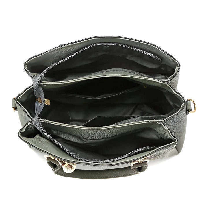 Sac à main gris ouvert vu de dessus, montrant l'intérieur et les compartiments., 46193874075872,46193874108640,46193874141408,46193874174176,46193874206944,46193874239712