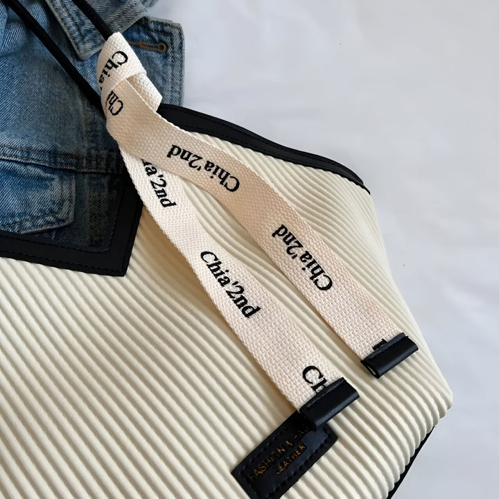 Sac cabas crème texturé avec anses en tissu Chia'2nd et veste en jean., 46193872208096,46193872240864,46193872273632,46193872306400