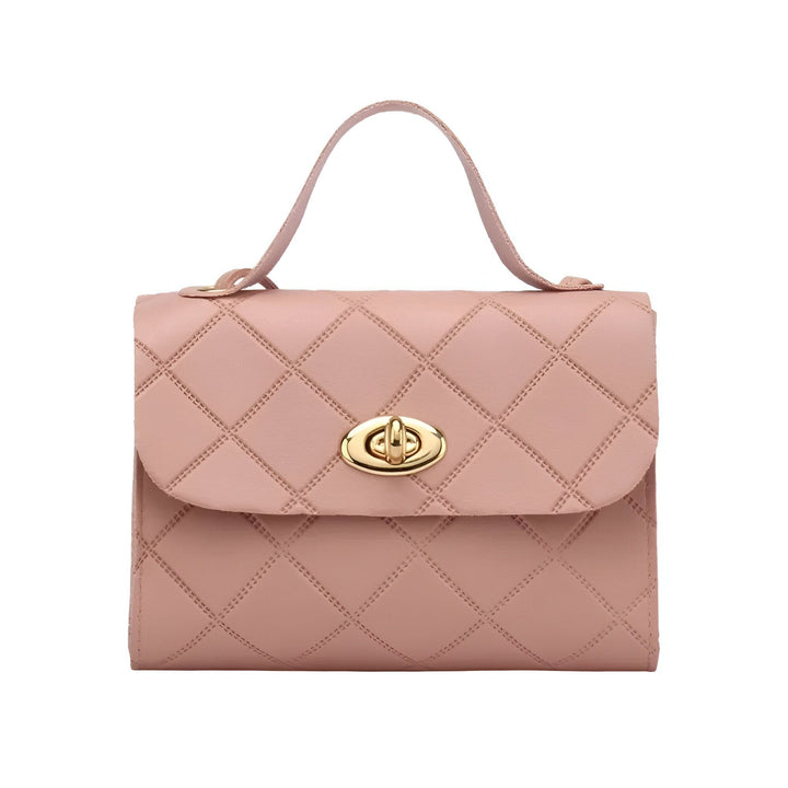 Sac à main rose matelassé losanges, anse supérieure et fermoir doré., 46262729408736,46262729441504,46262729474272,46262729507040,46262729539808