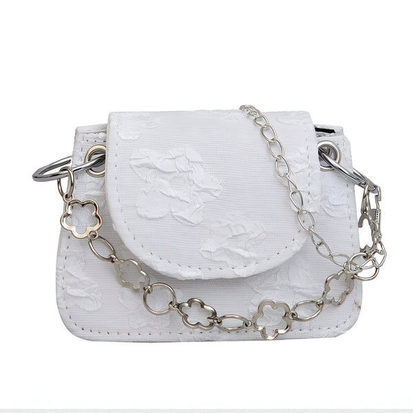 Petit sac blanc embossé de motifs floraux, chaîne argentée à maillons fleurs., 46193968414944,46193968447712,46193968480480,46193968513248,46193968546016
