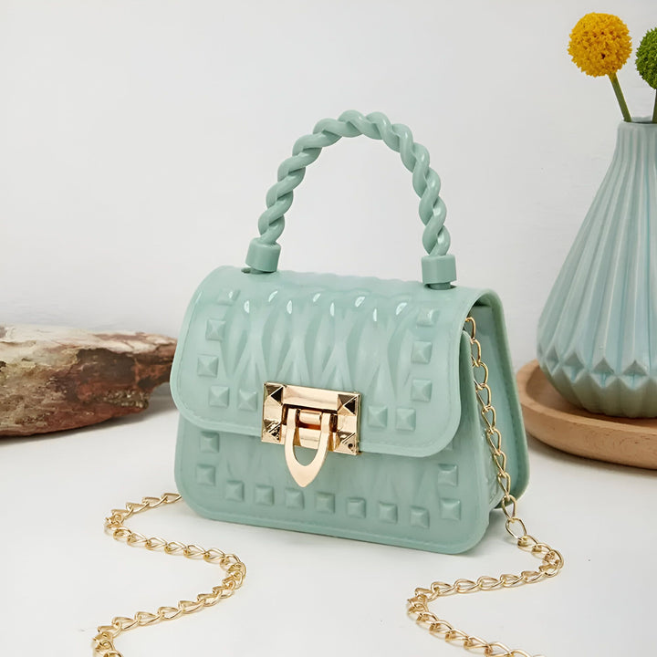 Sac à main vert menthe en PVC avec anse torsadée, chaîne dorée et motif carré., 46262992208096,46262992240864,46262992273632,46262992339168,46262992371936,46262992404704,46262992437472