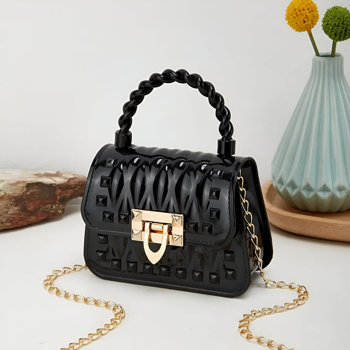 Mini sac noir brillant poignée torsadée, chaîne dorée et détails cloutés., 46262992208096,46262992240864,46262992273632,46262992339168,46262992371936,46262992404704,46262992437472