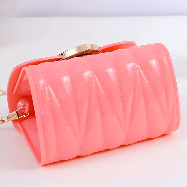 Sac rose brillant matelassé avec chaîne et fermoir dorés., 46193989976288,46193990009056,46193990041824,46193990074592,46193990107360,46193990140128