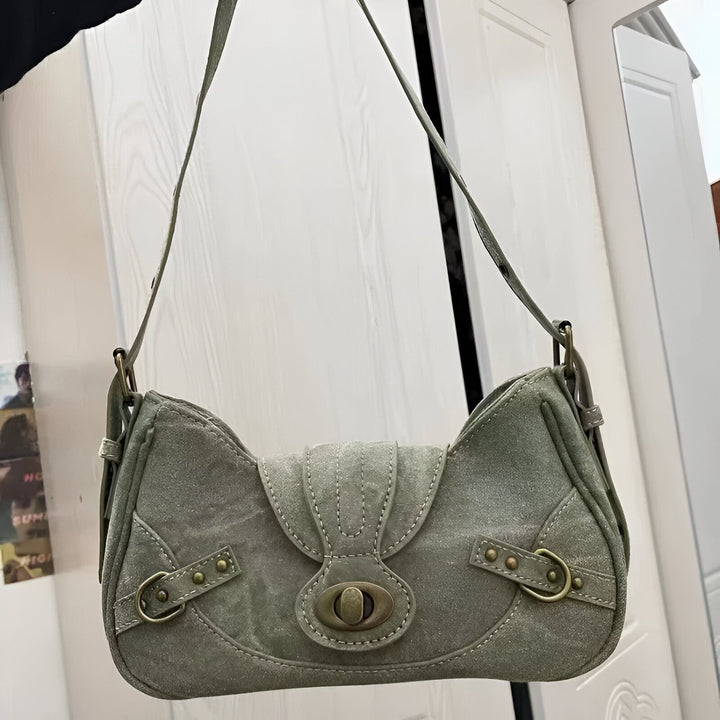 Petit sac porté épaule en suède vert clair avec rabat et attache métallique, 46193944166624