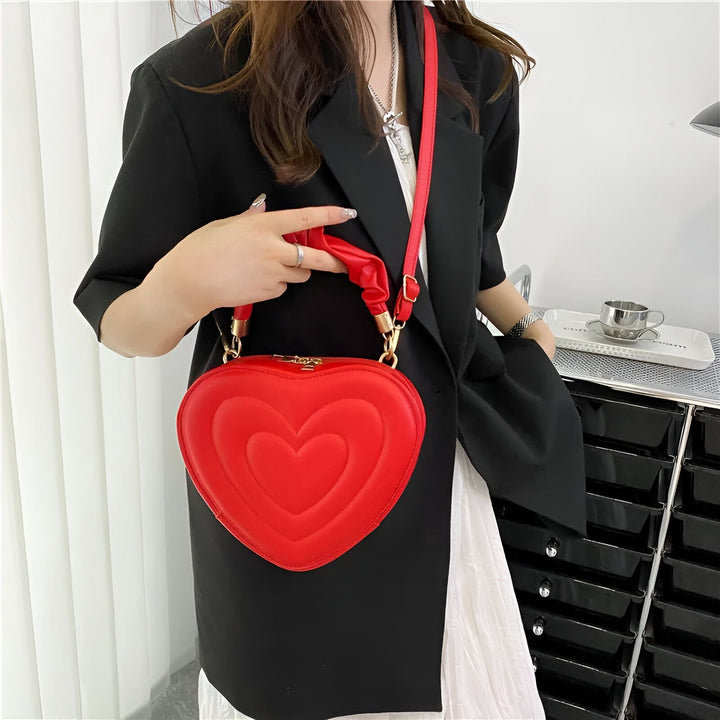 Sac à main rouge en forme de cœur, porté à la main, 46193876402400,46193876435168,46193876467936,46193876500704