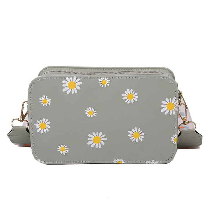 Petit sac bandoulière vert orné de fleurs marguerites blanches sur fond blanc., 46193876795616,46193876828384,46193876861152,46193876893920
