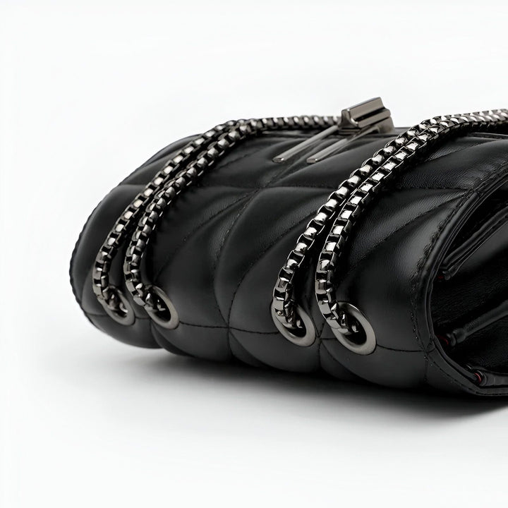 Sac bandoulière noir matelassé en cuir avec chaînes métalliques gris foncé, 46193948950752,46193948983520