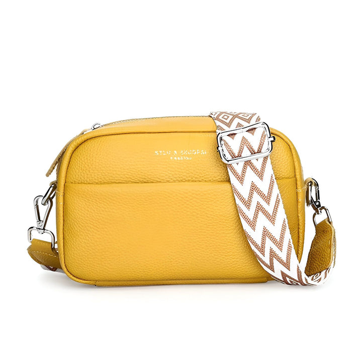 Sac à main jaune moutarde en cuir texturé avec bandoulière à motif géométrique., 46194065080544,46194065113312,46194065146080,46194065211616,46194065244384