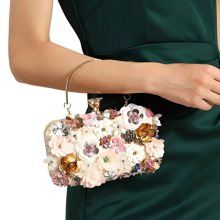 Pochette beige élégante avec fleurs, sequins, perles et anse dorée., 46193927356640,46193927389408,46193927422176