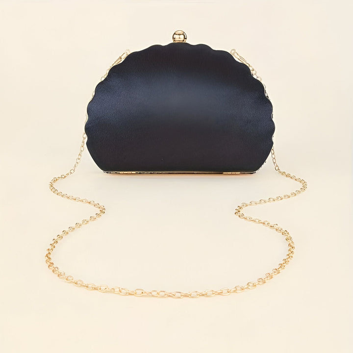Pochette de soirée noire avec bord festonné et chaîne dorée, 46193930830048,46193930862816,46193930895584