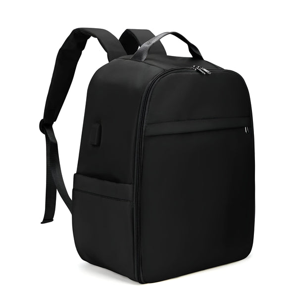 Sac à dos noir, vue de côté, avec bretelles, poignée, poche frontale et port latéral., 46193916575968,46193916608736,46193916641504,46193916674272,46193916707040