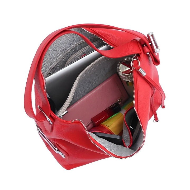 Sac à main en cuir rouge ouvert montrant ordinateur portable, portefeuille, rouge à lèvres et clés., 46193844814048,46193844846816,46193844879584,46193844912352