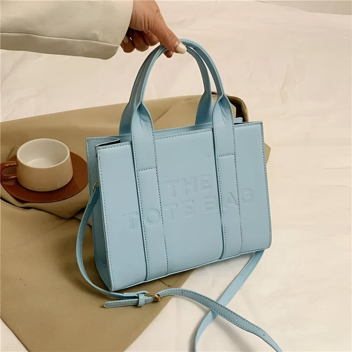 Sac tote bag bleu clair avec texte THE TOTE BAG, 46193877811424,46193877844192,46193877876960,46193877909728,46193877942496,46193877975264,46193878008032,46193878040800