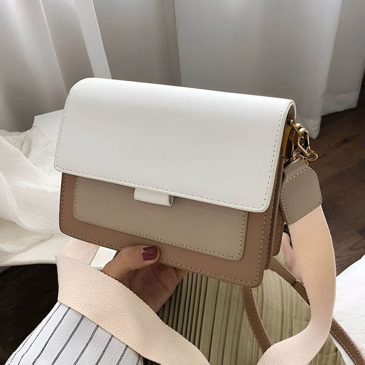 Sac bandoulière blanc et beige avec rabat et large sangle en tissu., 46193877221600,46193877254368,46193877287136,46193877319904