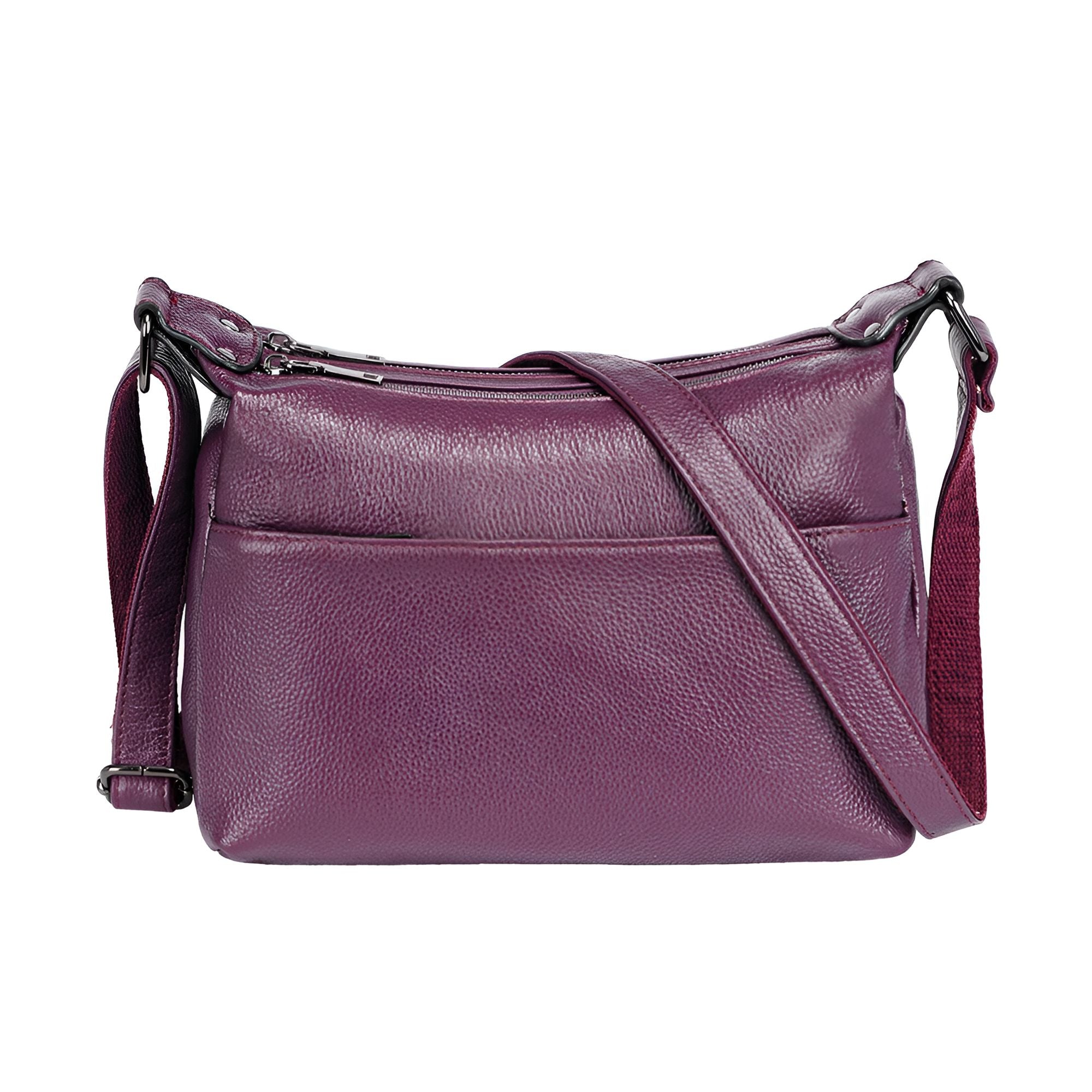 Sac à bandoulière en cuir violet foncé.