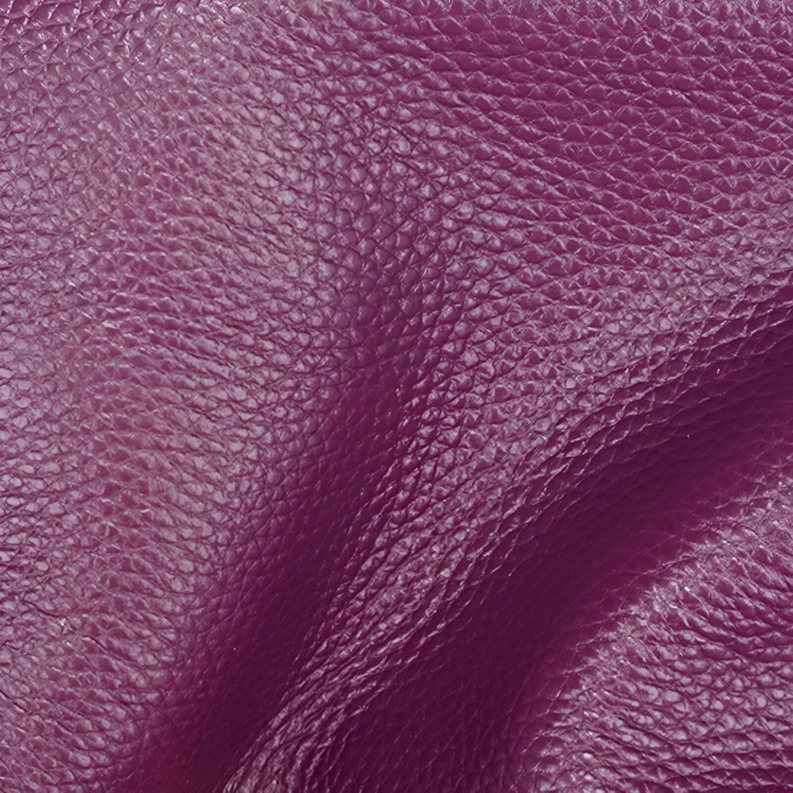 Texture de cuir violet foncé.