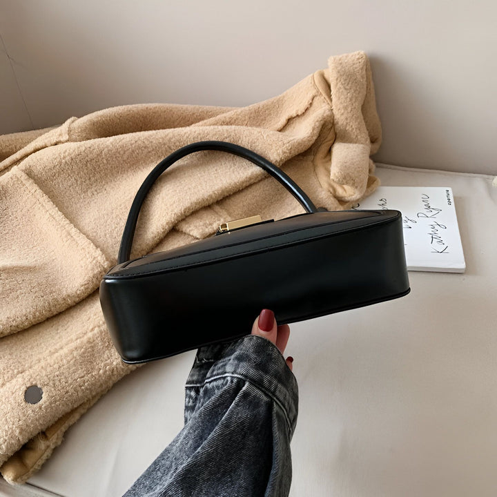 Sac à main noir élégant avec fermoir doré, 46193936236768,46193936269536,46193936302304,46193936335072