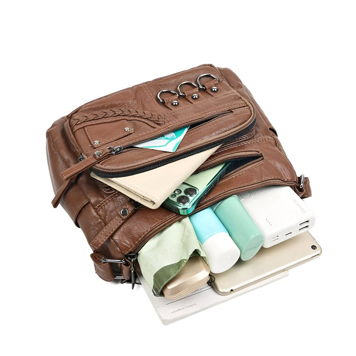 Sac bandoulière marron en cuir rempli de téléphone, portefeuille, carte, batterie externe, bouteilles, foulard., 46194026643680,46194026676448,46194026709216,46194026741984,46194026774752,46194026807520