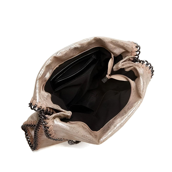 Sac à main doré métallisé ouvert, intérieur visible avec poches et chaînes., 46193949245664,46193949278432,46193949311200