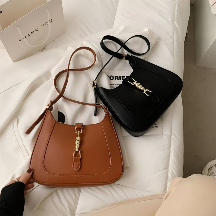 Sacs baguette marron et noir avec fermoir doré, 46193934565600,46193934598368,46193934631136,46193934663904,46193934696672