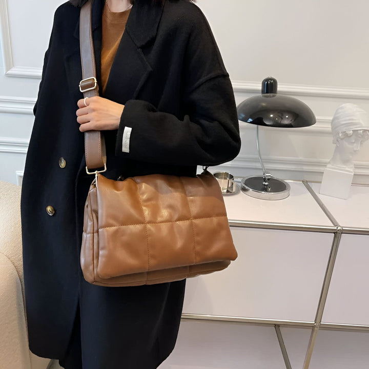 Sac à bandoulière matelassé en cuir marron, 46193889476832,46193889509600,46193889542368,46193889575136
