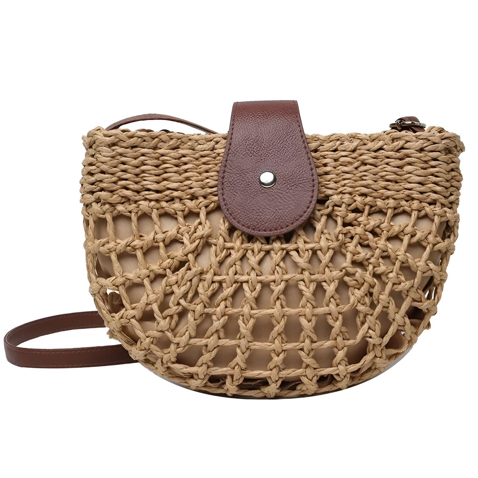 Un sac à main en paille beige avec une sangle en cuir marron.