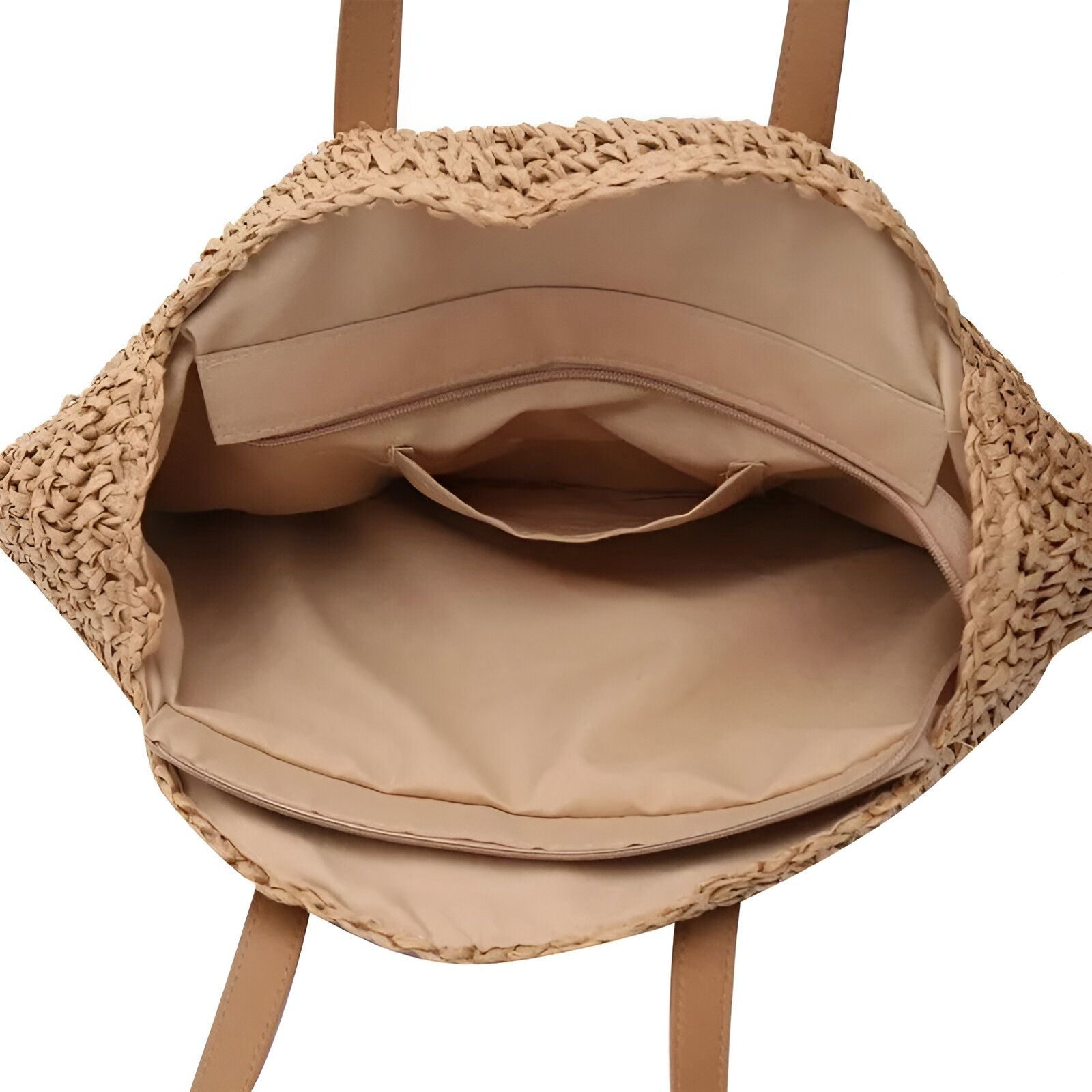 Un sac à main en paille beige avec des anses en cuir. Le sac est ouvert pour révéler l'intérieur doublé.