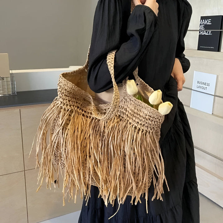 Sac cabas en paille frangée avec tulipes blanches, porté épaule, 46193922965728,46193922998496
