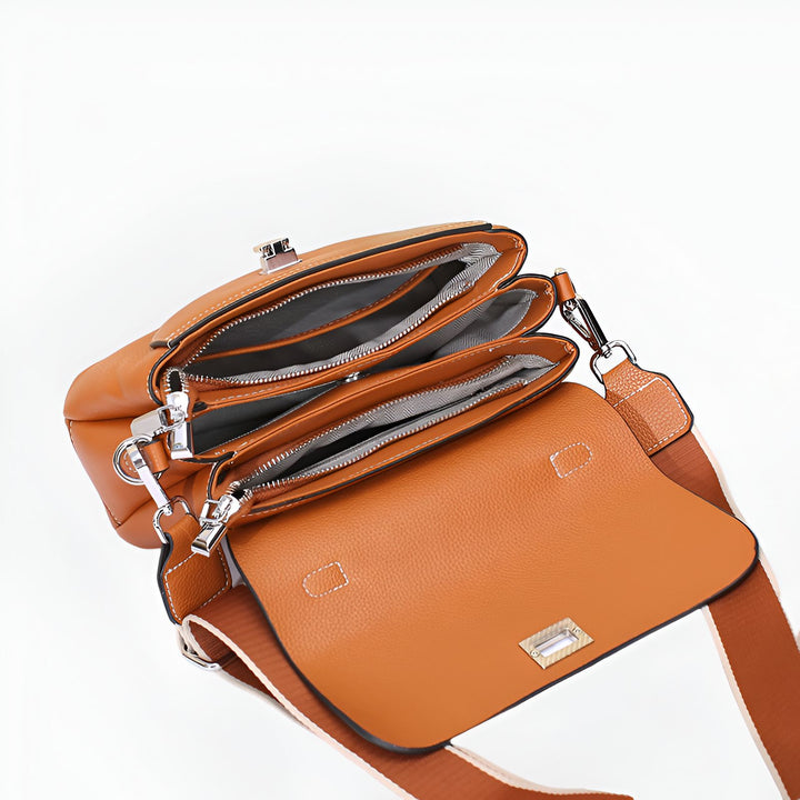 Sac bandoulière cuir marron ouvert, compartiments intérieurs visibles., 46193852252384