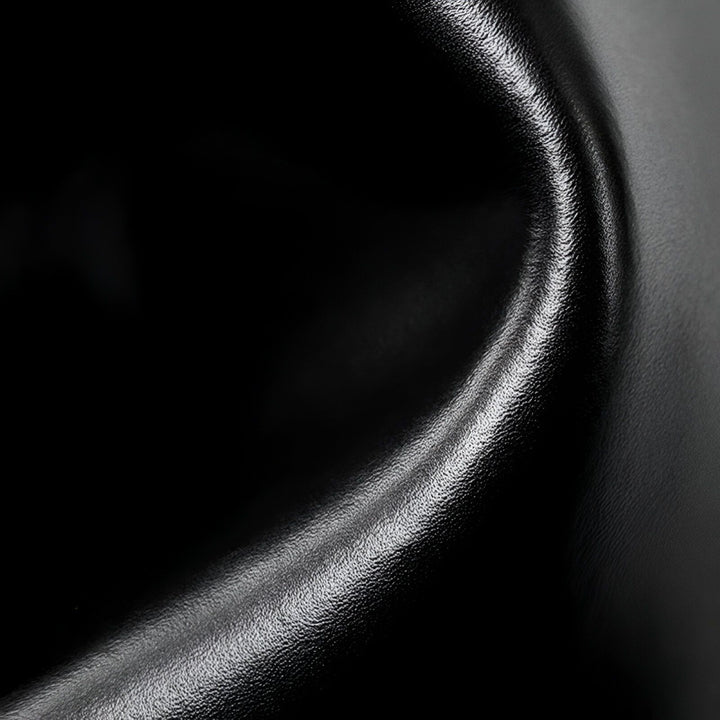 Texture de cuir noir avec un pli et un brillant, 46193867751648
