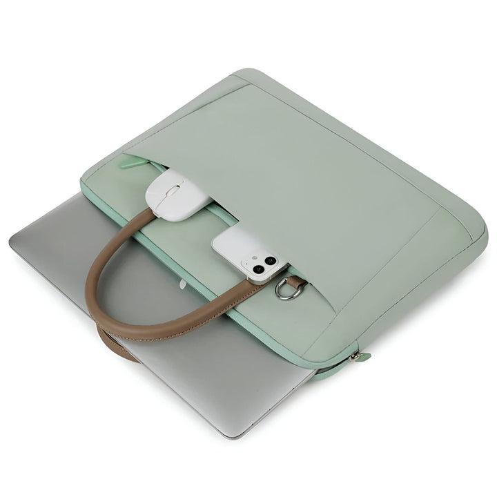 Housse vert clair pour laptop avec souris, smartphone dans la poche et poignée., 46193911169248,46193911202016,46193911234784,46193911267552,46193911300320,46193911333088,46193911365856,46193911398624,46193911431392,46193911464160,46193911496928,46193911529696,46193911562464,46193911595232,46193911628000