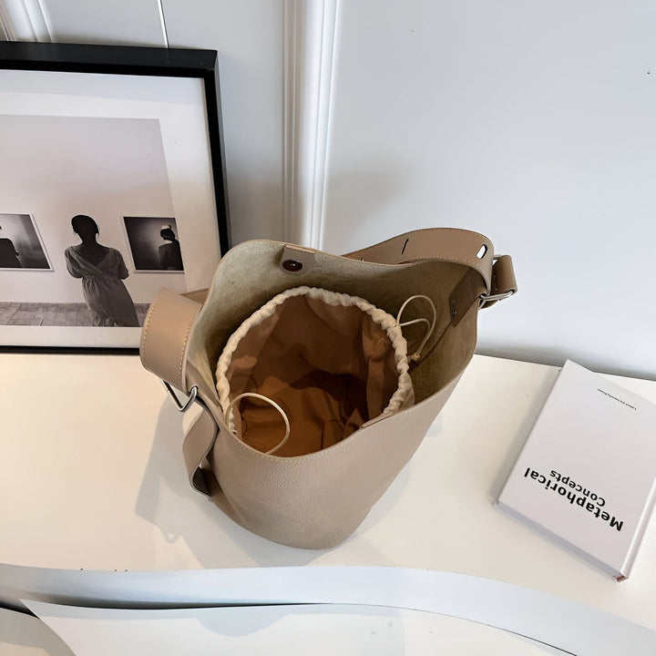 Sac seau en cuir beige avec pochette intérieure en tissu et cordon de serrage, 46193881710816,46193881743584,46193881776352